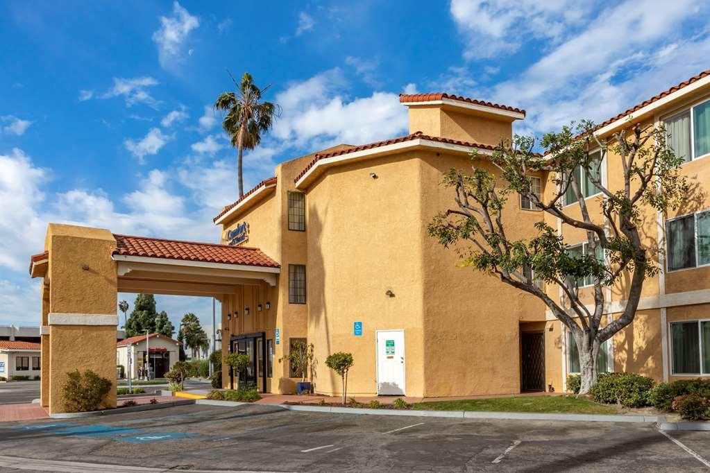 Comfort Inn & Suites Ventura Beach Exterior photo